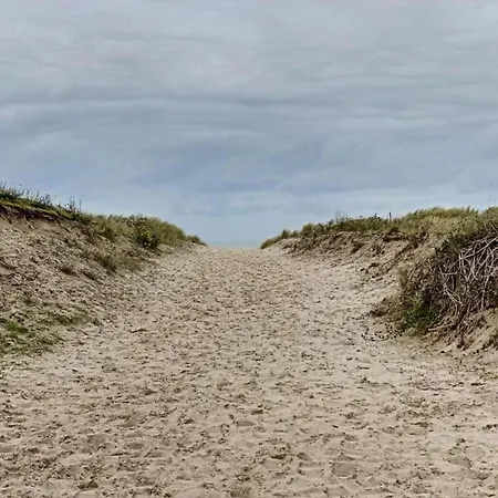 Lejlighed Seasight 1401 Located Directly On The *